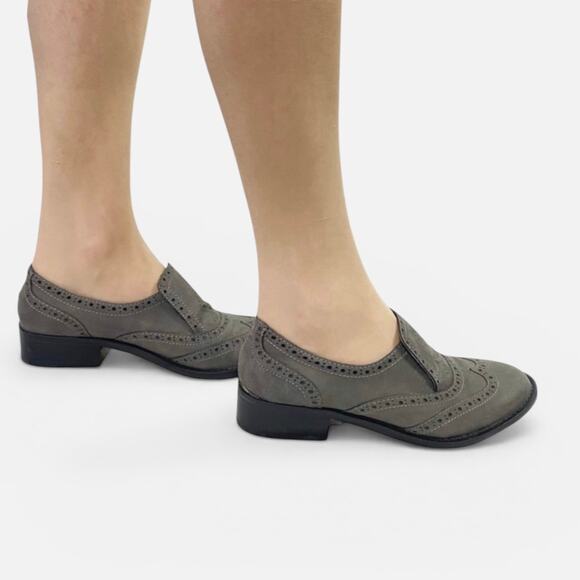 Adrienne Vittadini Shoes - Adrienne Vittadini Neutral Gray Wingtip Brogue Oxford Slip On Loafers Sz 7